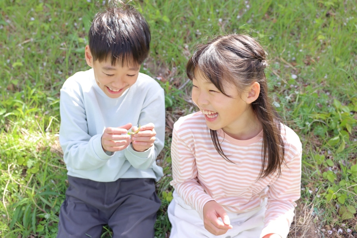 女子と遊んだら「おまえ好きなんだー！」からかわれた小2男子→“神返し”に2千いいね「イケメンすぎ」