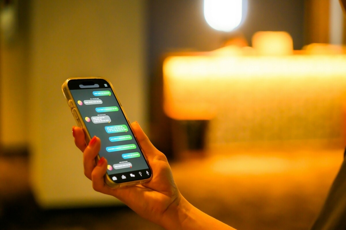 「一生、後悔すればいい」実母から長文LINE→夫からの正論助言｜産後に実母と距離をおいた話