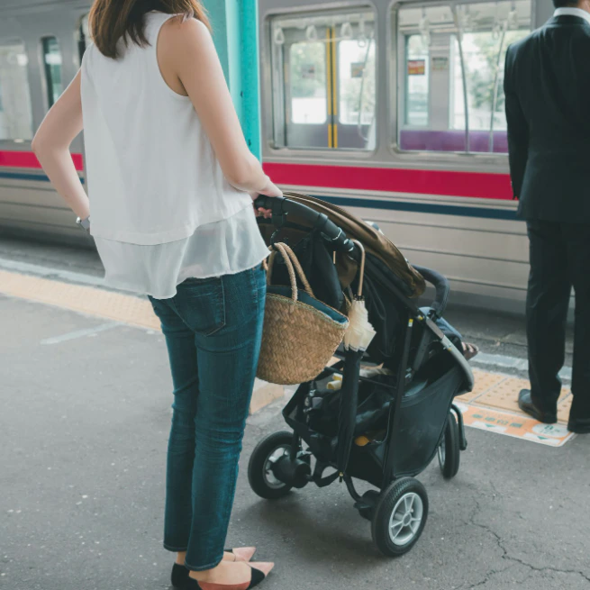 「心がポキッと折れた」1歳のイヤイヤ期で外出が怖いママへ。先輩たちの乗り越え方