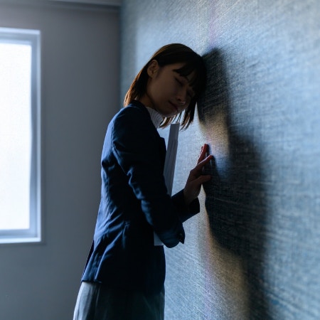 上司の愚痴を録音・人事にバラされて→愚痴をまき散らす友人の末路｜友達はエナジーヴァンパイア