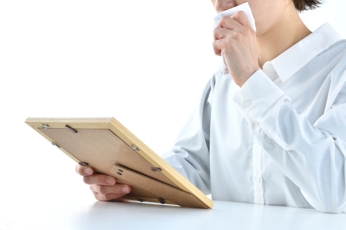 「遺影の祖母が笑ってる」四十九日、険悪な親族関係に変化があった理由｜介護問題で親族と不仲になった話