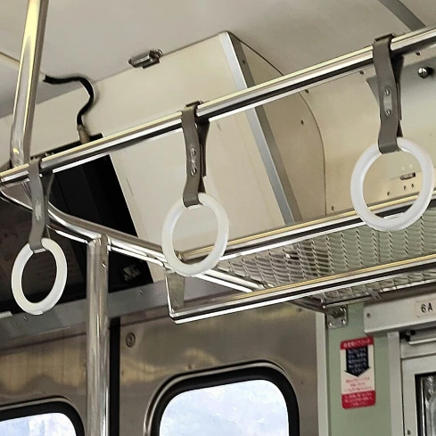 【16万いいね】「女性専用車両」におじさんが誤って乗車→“なんか良かった”と思わせた対応がXでバズる