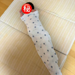 『誰かおくるみの巻き方教えて…』想像してたおくるみと何かが違う3.9万いいね「ちまき？」「これで合ってる」