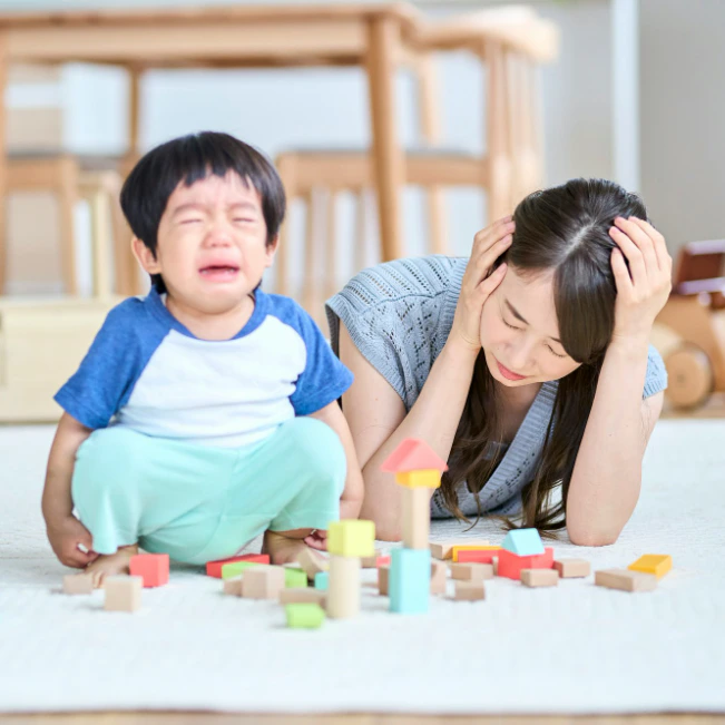 「この場所から離れたい」2歳7か月と9か月の自宅保育。限界を感じるママを救う温かい声