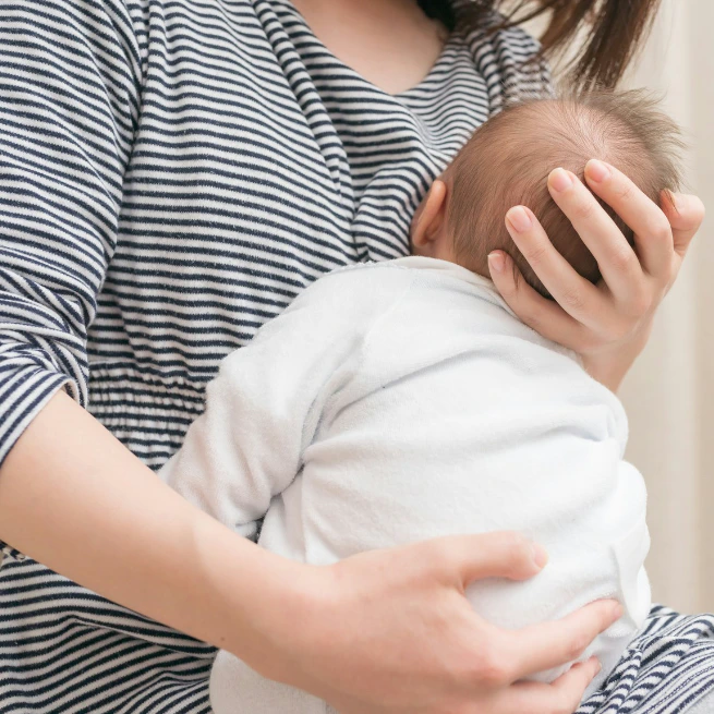 「搾乳で両胸30ml…毎回ギャン泣き」母乳拒否と産院の対応に泣いた生後2か月ママの葛藤