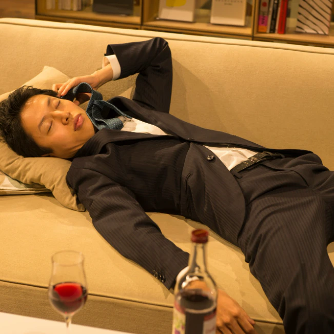 「ワンオペ中に呑気飲み会」帰宅即寝の夫に激怒→飲み会終わりの夫が嫌い