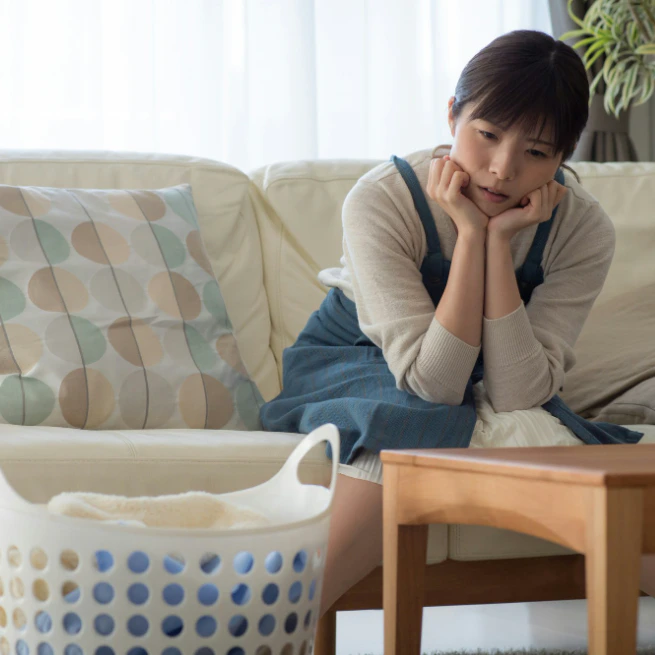 「働いていないことが恥ずかしい」専業主婦の自己肯定感が下がってしまう…共感の声続々