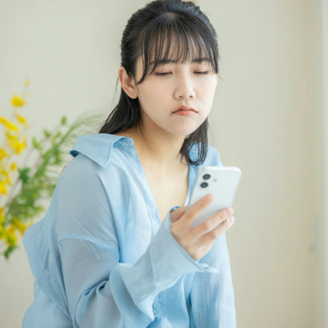 「電話も繋がらない…」仕事中の旦那に連絡が取れないとき、どうすればいい？