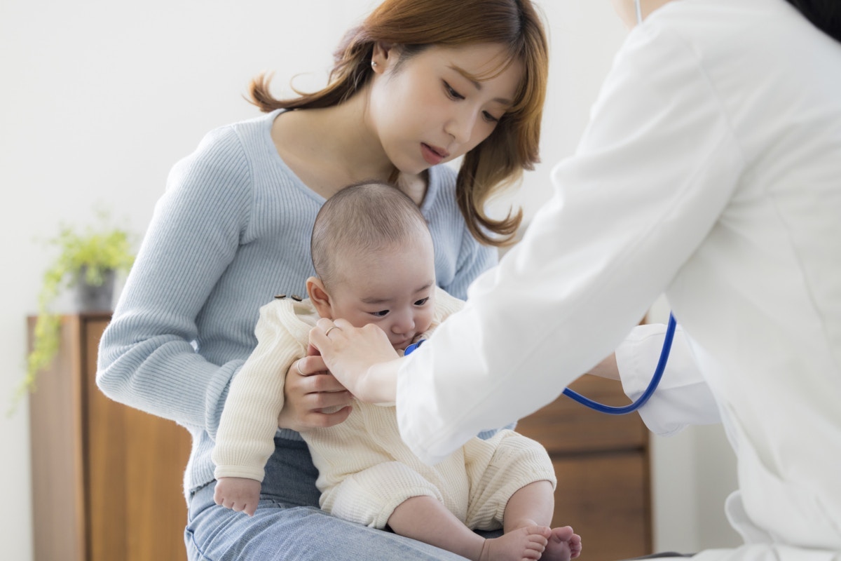 小児科で研修医が勘違い？→診察後の赤ちゃんあるあるに1000いいね「わかる」「顔見た瞬間に…」