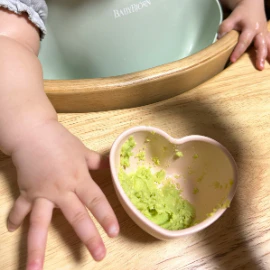離乳食を見た祖父「わさび！？」→思わず叫んだ理由に6,300いいね「大変なことに！」