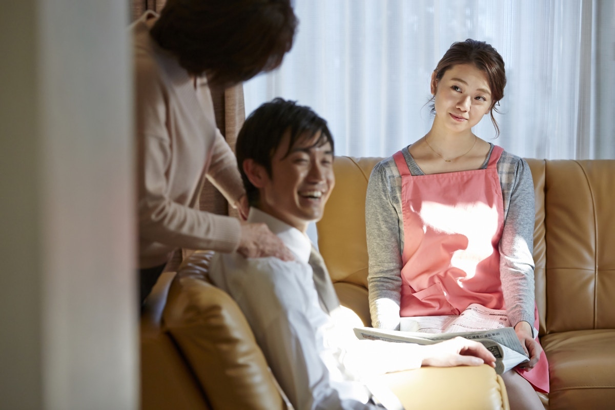 「母さんを裏切れない」→ウソつき義母の味方ばかり！夫の立場に【不満爆発】｜子離れできなすぎる義母