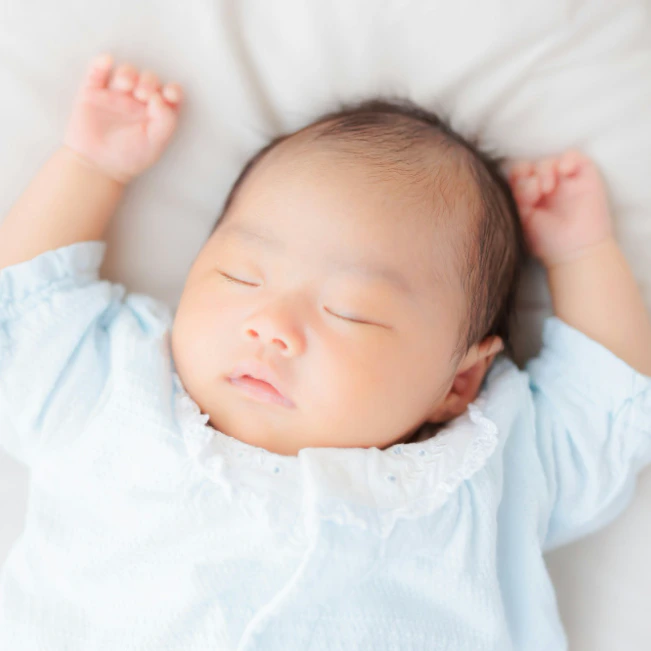 生後2か月の「5時間ぶっ続け睡眠」…これって体調不良？それとも成長？