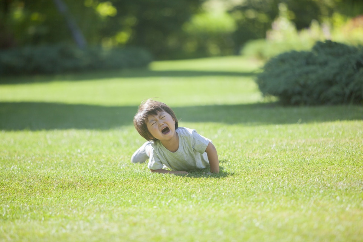 転んだ3歳が叫んだ“愛おしすぎる一言”に11万いいね「素敵すぎる表現」「思考が尊い」