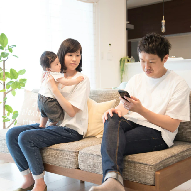 「全然遊んでくれなくて悲しい」1か月前からパパを待っていた息子の涙…突然の飲み会へ向かった夫に激怒していい？