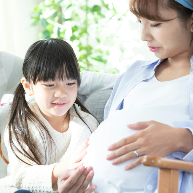 「里帰りも手伝いもなし」年中4月の2人目出産…上の子の生活を守りながら乗り切るヒント