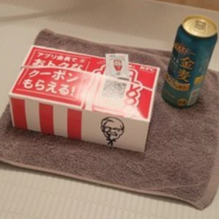 【なぜ？】風呂場に置かれたフライドチキンとお酒→理由に18万いいね「この隔離は仕方ない」