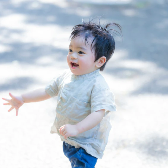 「はいどうじょ！」クッキーが欲しいわが子の健気な姿に2.4千いいね「可愛すぎる」「気持ちが育ってる」