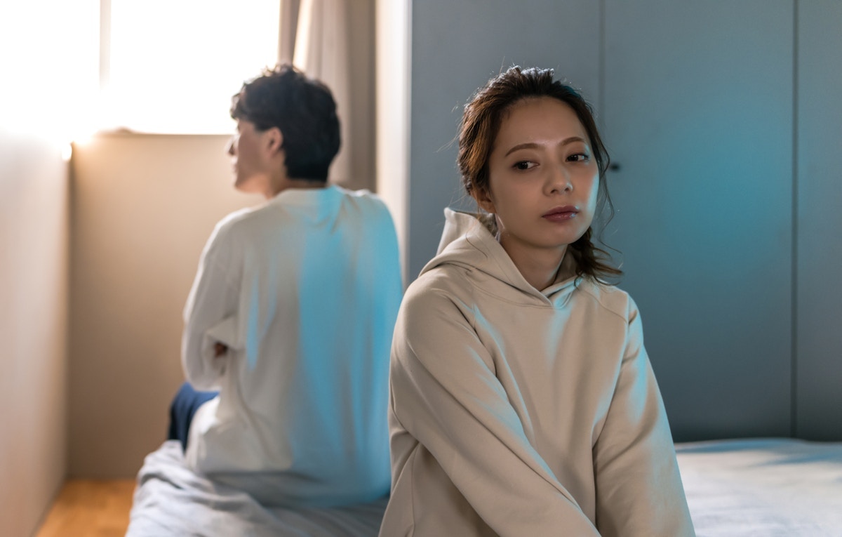 不倫夫の両親が“挙式反対”…敵だらけで心身に異変→ついに妻が出した結論｜結婚前から女がいた夫