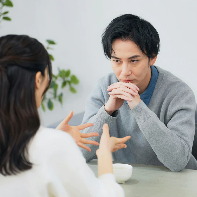 「私や子どもは後回し？」土日も仕事や飲み会に行く夫。わがままなのかな？と悩むママへの温かいアドバイス