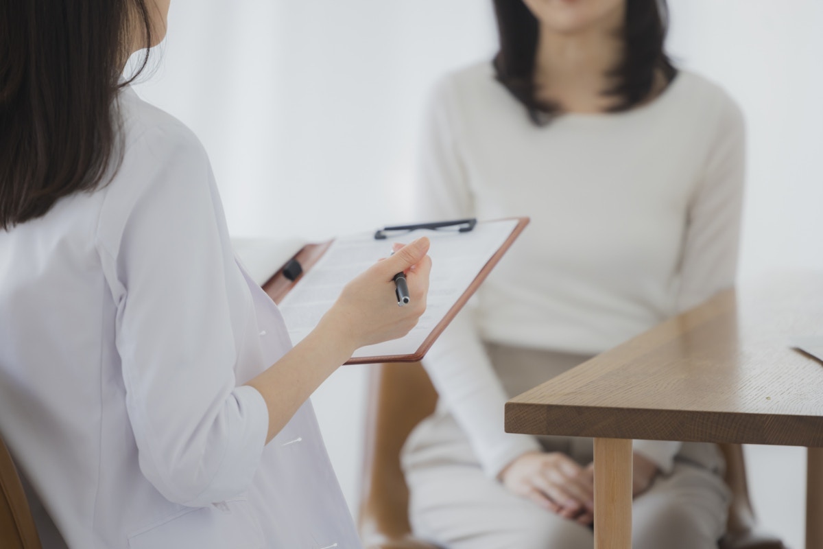 「家族も理解して」月経痛がつらい20代半ば患者を診察したら→産婦人科医の投稿に反響「ほんとこれ」