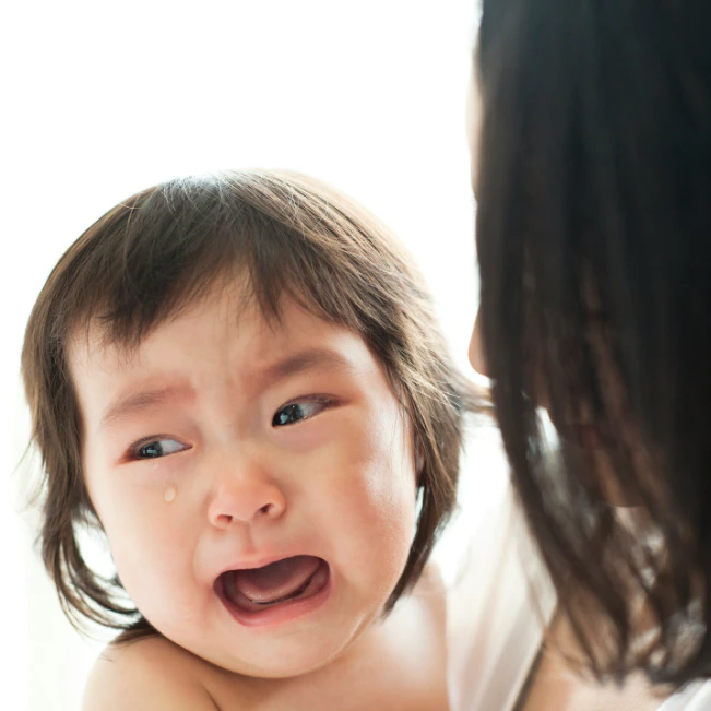 「ママ手伝って」ご飯も1人で食べない2歳…「甘やかしすぎ？」と悩むママへのアドバイス