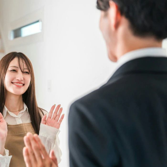 「ただいま」より先に夫が伝えた一言→妻の“歴代最高の笑顔”に700いいね