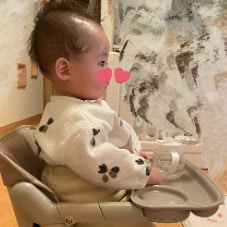 「姿勢100点すぎる！」背筋ピンな赤ちゃんに6,000いいね「教室に貼りたいレベル」「この凛々しさ、見習いたい」