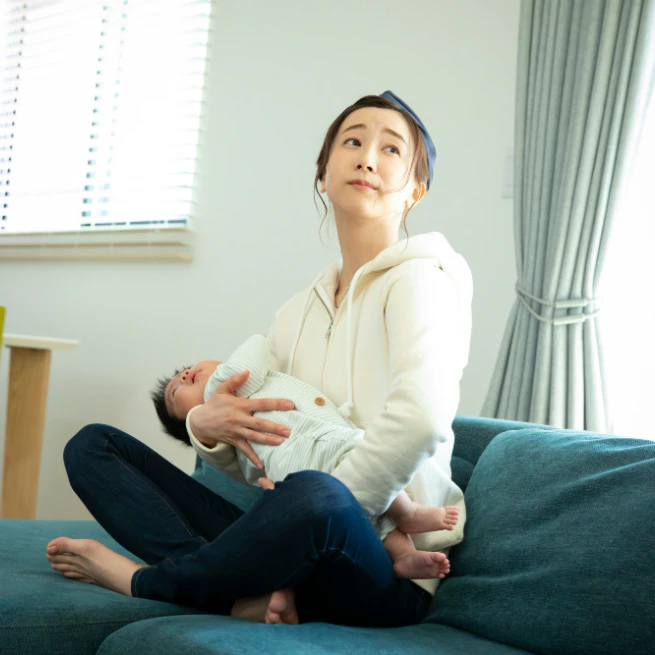 「いつまで産後の体って言うの（笑）」睡眠3時間で家事育児…夫の心ない一言に限界の妻