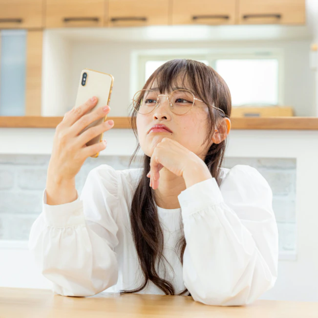 「遊ぶべきか断るべきか」ママ友からの誘い、7つの理由で悩んでいます…
