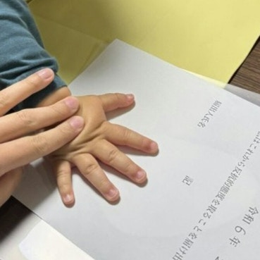 【育児ハック】1歳児が提出"イヤイヤ期届け”に8万いいね「笑って乗り切る」「記念にもなる神アイデア」