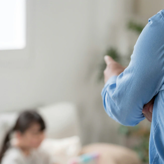 「じゃあ全部捨てるね！」イヤイヤ期の息子に強硬な夫…愛情を感じられなくなったママの葛藤と戸惑い