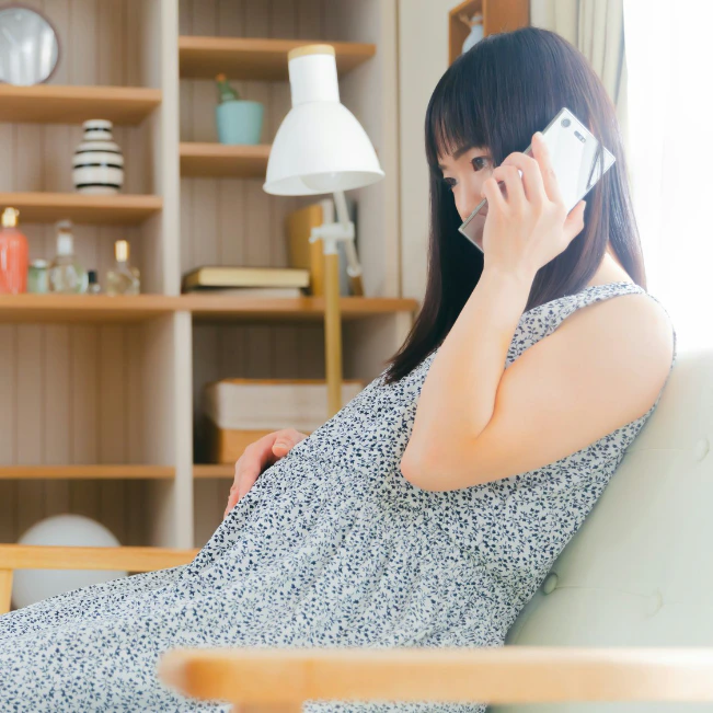 「こいつまた手当もらうのか…」育休延長中の2人目妊娠、職場への報告が億劫すぎて安定期に
