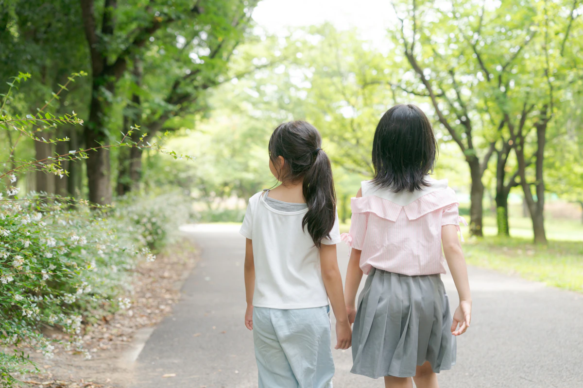 双子　女の子