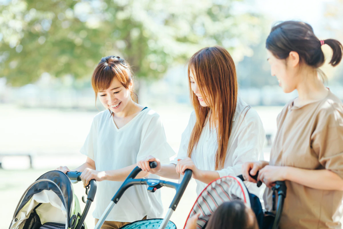 ママ友　近所　幼稚園　外