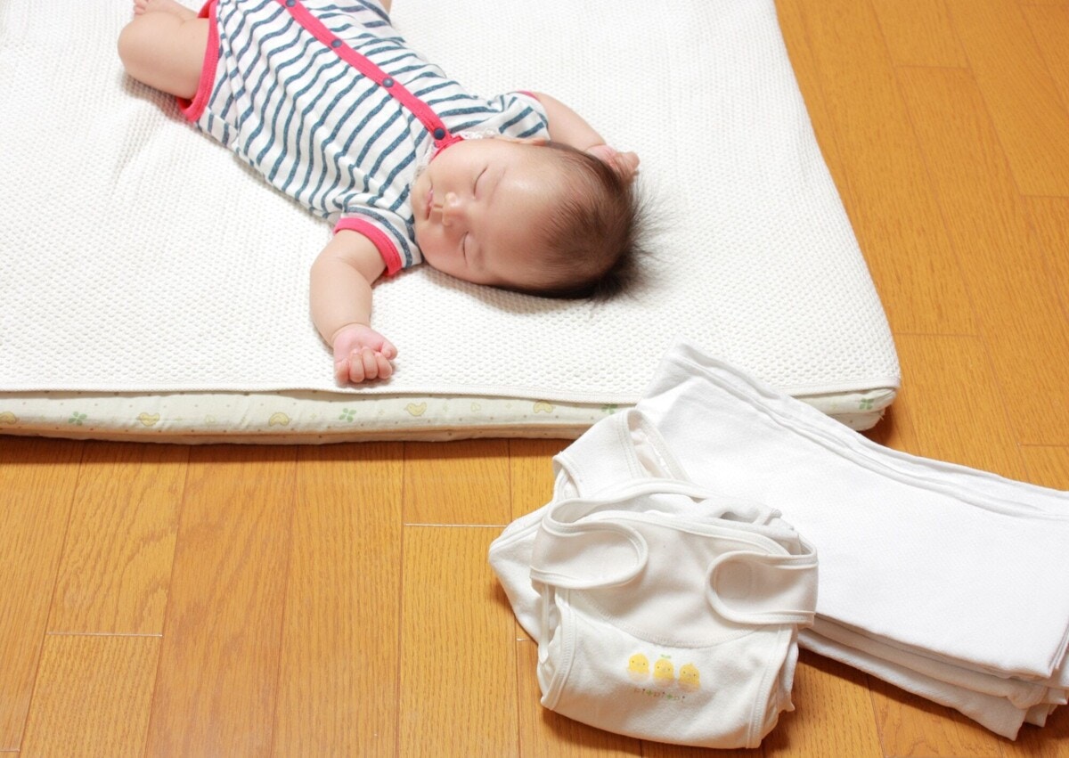 3ページ目 赤ちゃんにおむつカバーは必要 ベルトの位置や素材 選び方を紹介 ママリ 3ページ目 赤ちゃんにおむつカバーは必要 ベルトの位置や素材 選び方を紹介 ママリ
