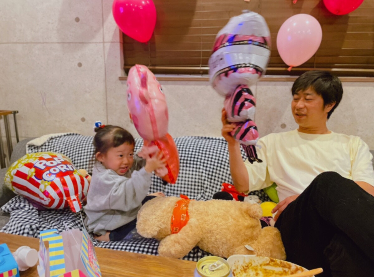 パパ大好き パンサー尾形家 2歳児の愛情表現がかわいすぎると話題 ママリ パパ大好き パンサー尾形家 2歳児の愛情表現がかわいすぎると話題 ママリ