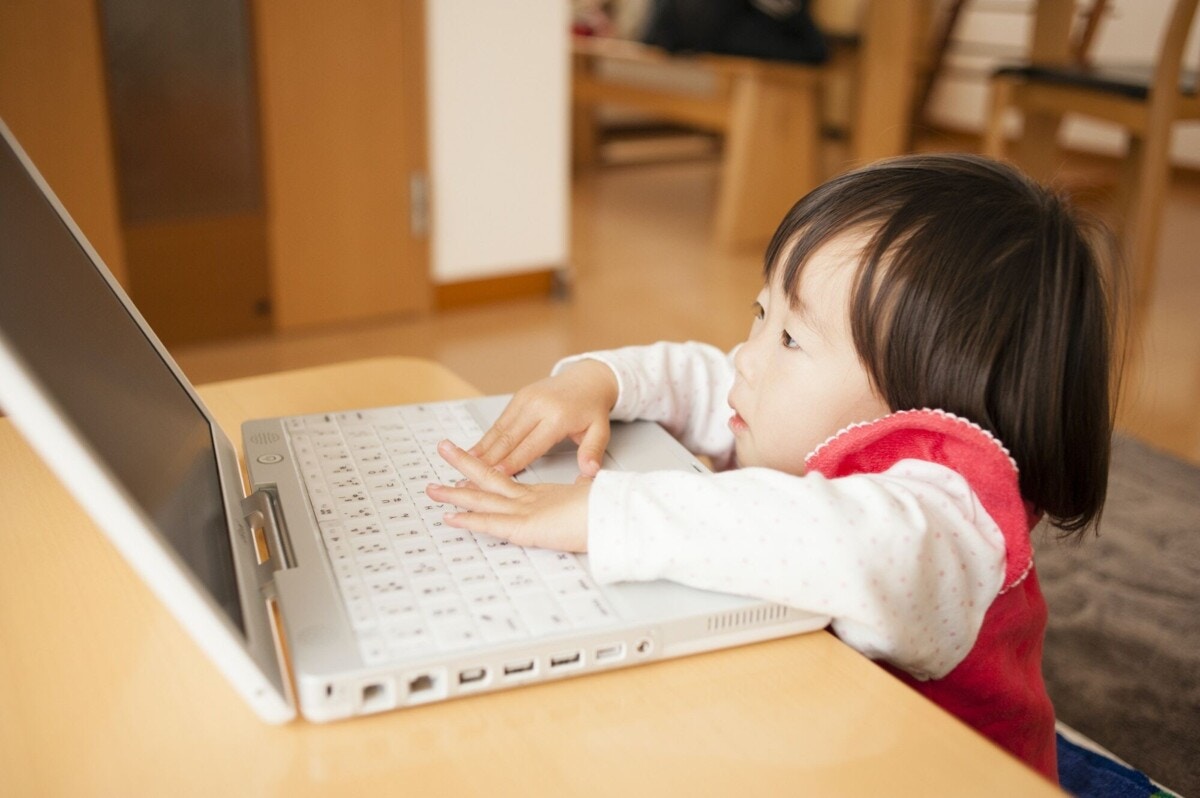 幼児期からプログラミングを学ぶメリット おすすめ教材6選をご紹介 ママリ 幼児期からプログラミングを学ぶメリット おすすめ教材6選をご紹介 ママリ