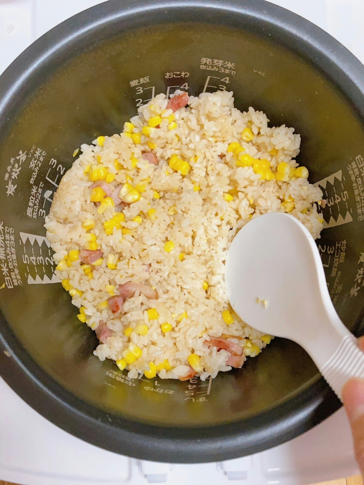 とうもろこしとベーコンの炊き込みご飯