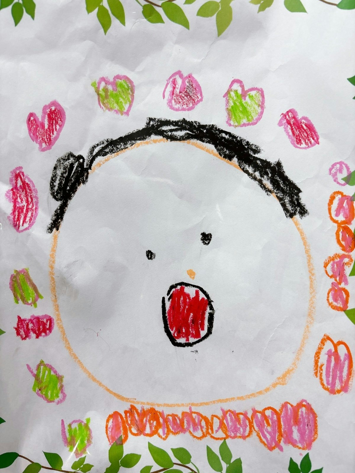 母の似顔絵「なんで口開けてるの？」と聞かれた娘、答えに1.2万いいね