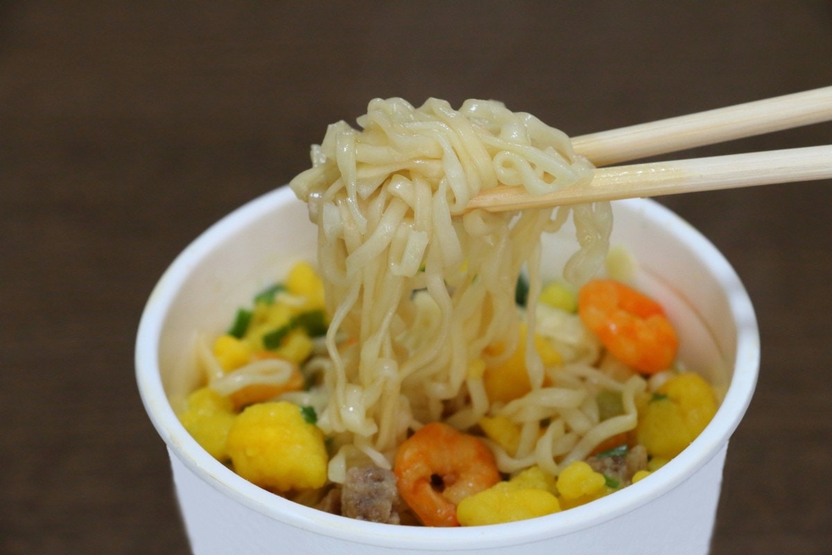 カップラーメン