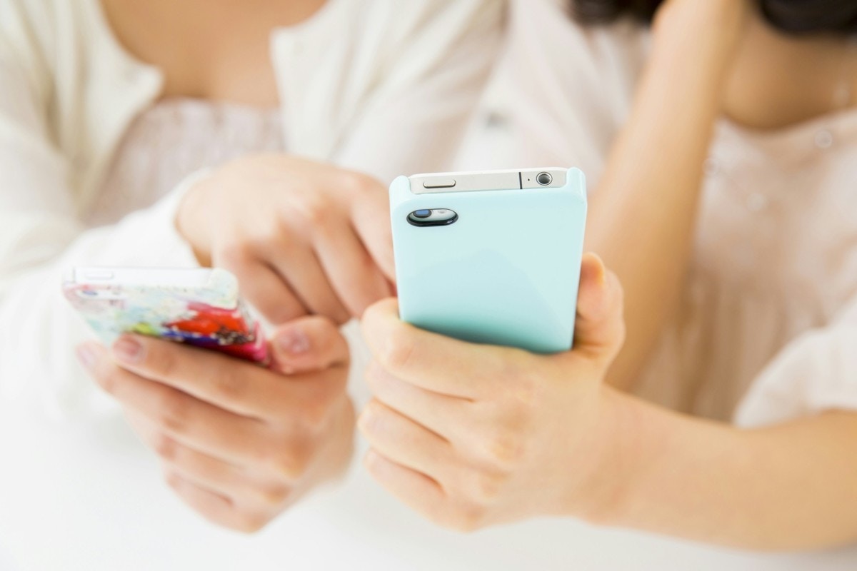 スマホ　女性