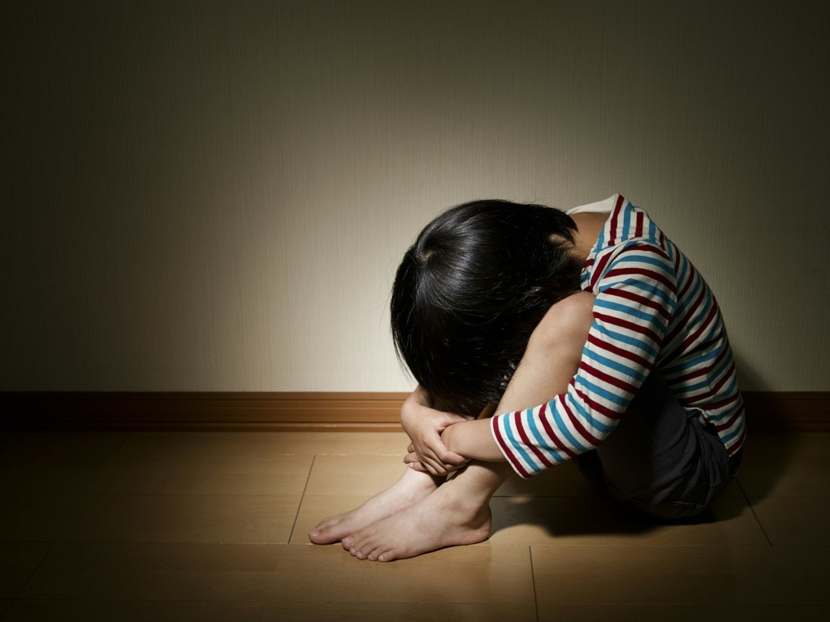 女性　落ち込む