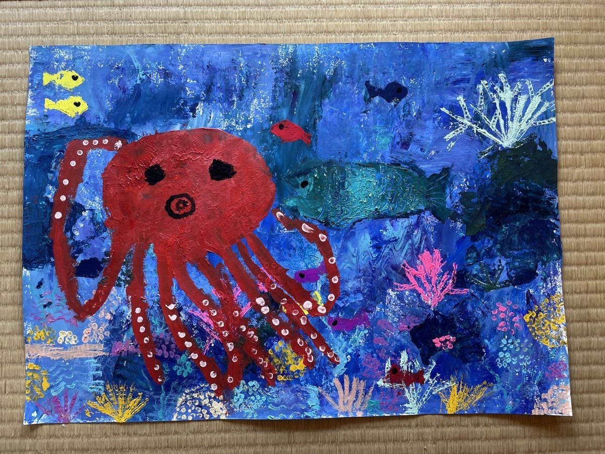 大きなタコが雰囲気たっぷり！7歳作・海の絵に5万いいね「傑作だと思い