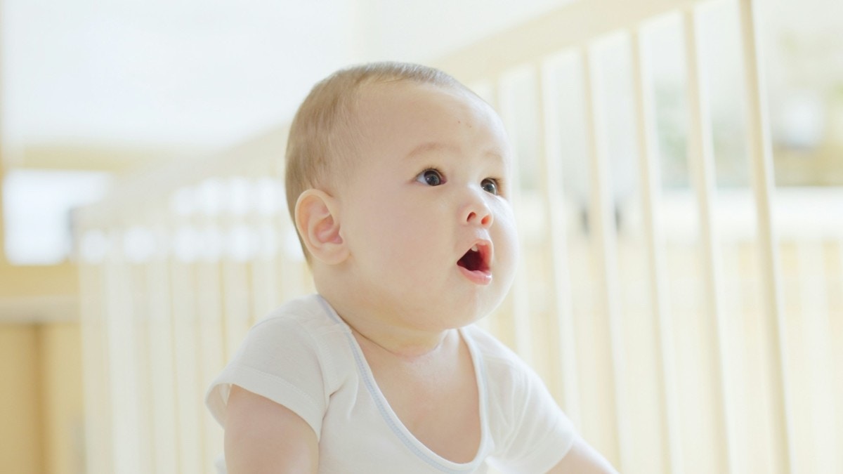 びっくり　赤ちゃん