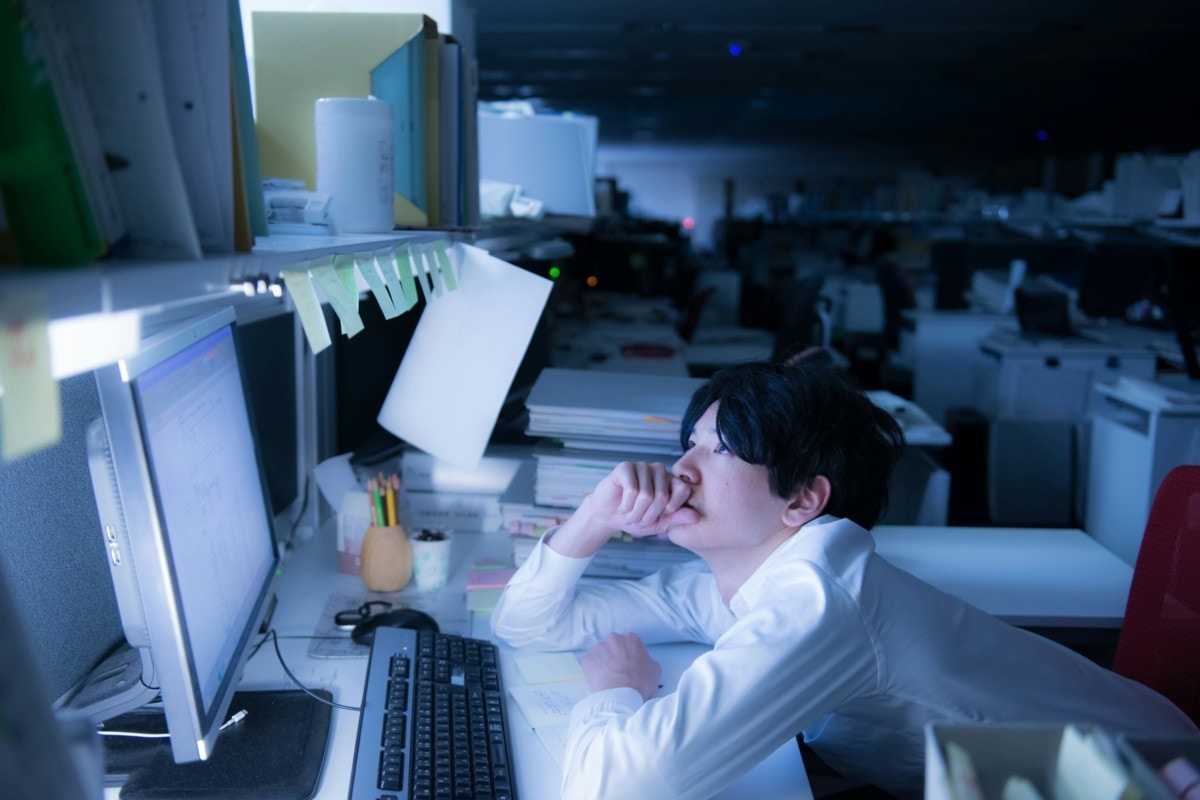 男性　パソコン