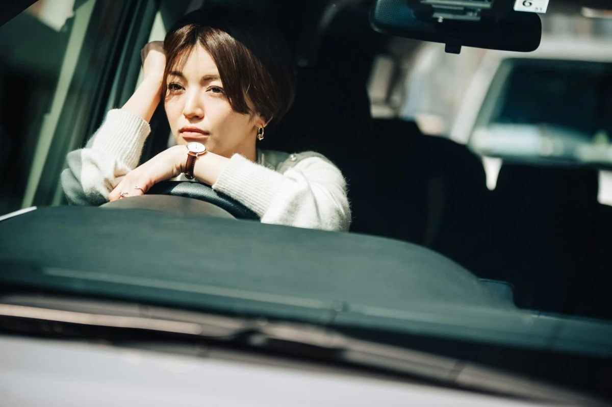 車　運転　女性