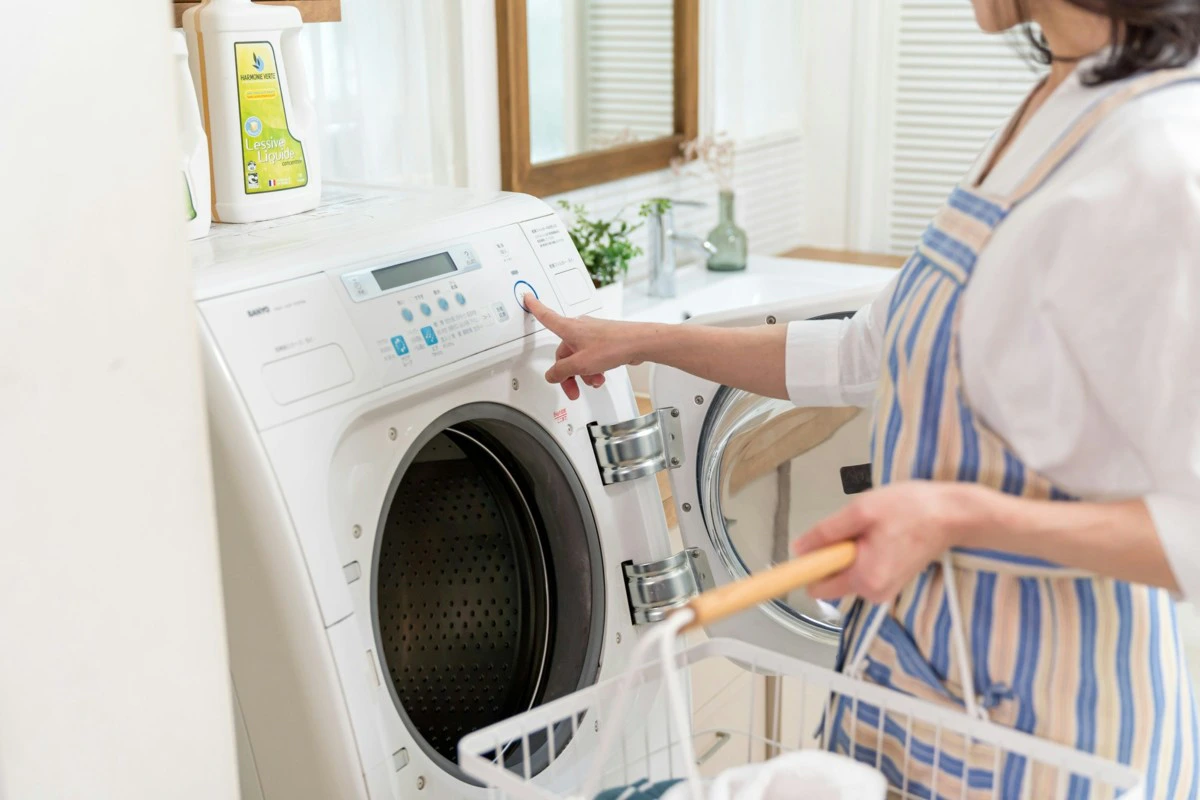 女性　洗濯機