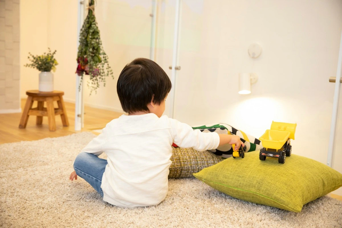 一人遊び　子ども　