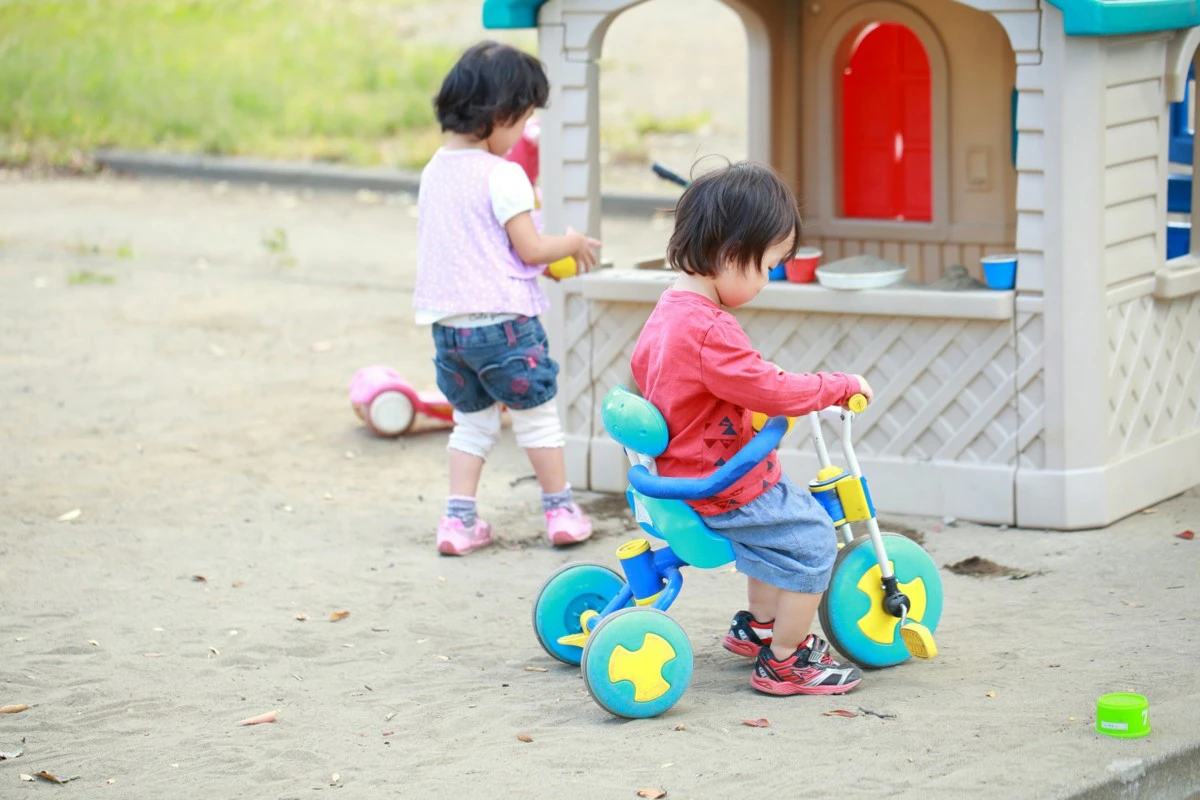 子ども　遊ぶ