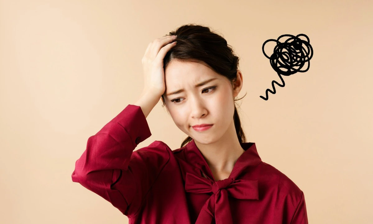 女性　悩む